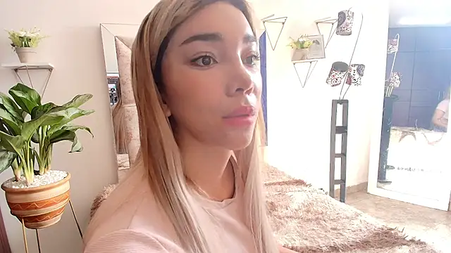 mariana cruzz online show from 11-27-25, 02:50