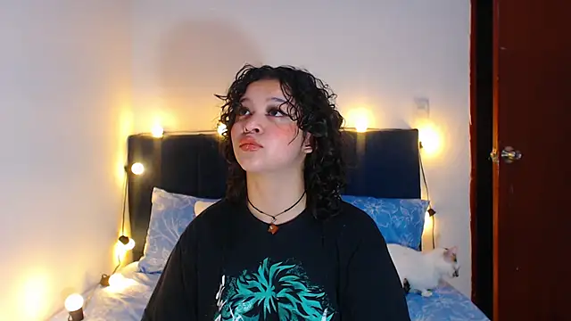Bitsy Messy online show from 07-21-26, 01:08