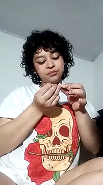 Snapshot of Bitsy_Messy chatting on 02-01-26, 02:32 Bitsy Messy online show from 02-01-26, 02:32