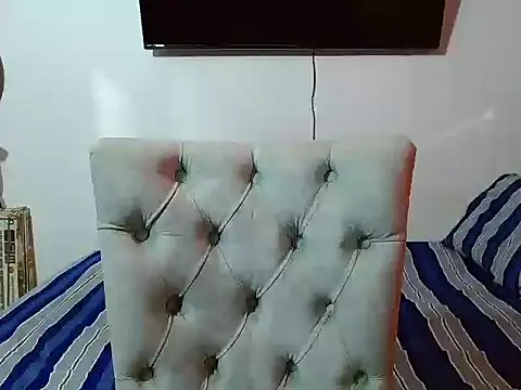 Velk hot online show from 04-13-26, 11:58