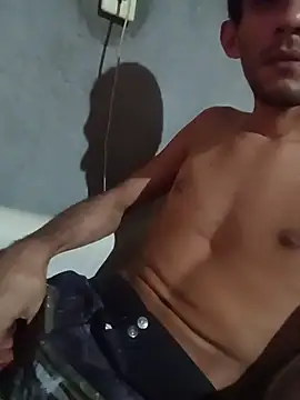 Snapshot of Treloso21 chatting on 02-17-26, 11:35 Treloso21 online show from 02-17-26, 11:35