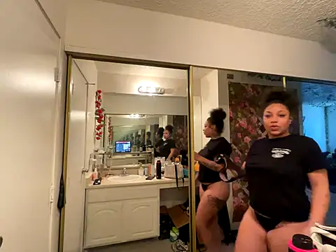 GoddessNih online show from 10-24-25, 05:56