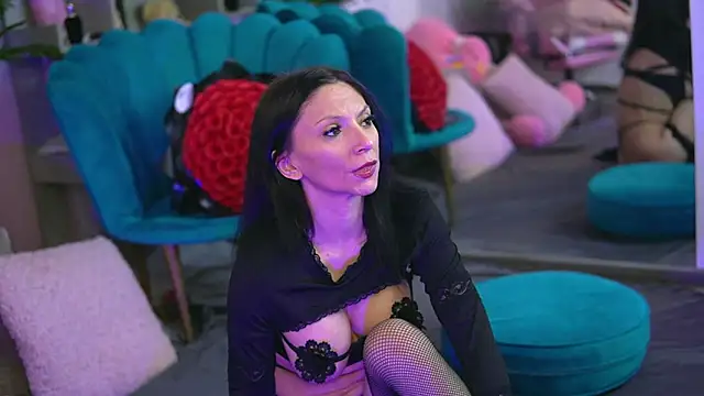 VivianneSteinX online show from 03-02-25, 10:34
