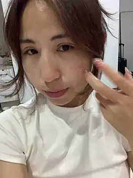 Snapshot of Aimeil chatting on 03-11-25, 03:45 Aimeil online show from 03-11-25, 03:45
