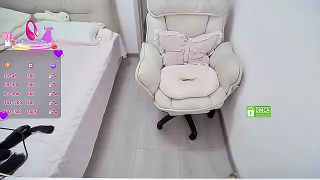 Snapshot of Feifei-cn chatting on 07-02-26, 11:44 Feifei-cn online show from 07-02-26, 11:44
