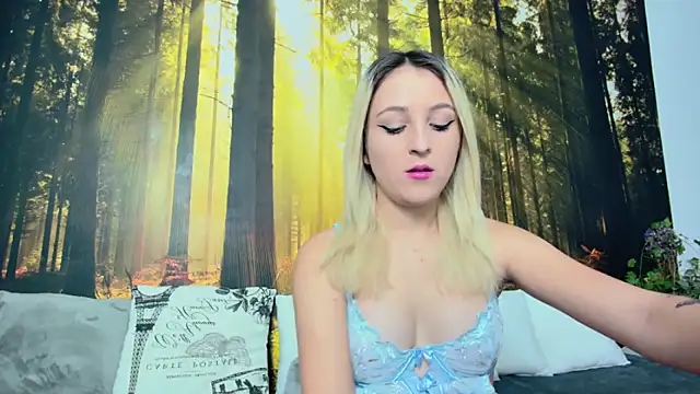 LittleAngelXO online show from 11-19-25, 09:48