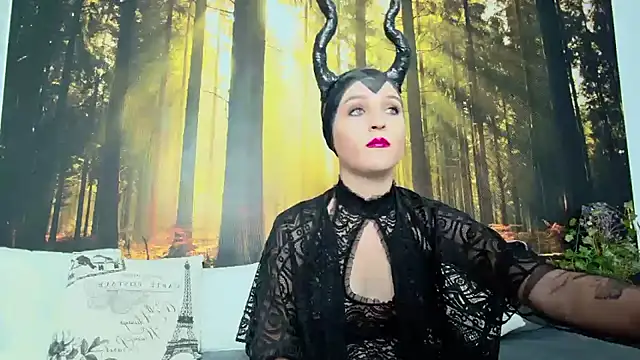 LittleAngelXO online show from 10-31-25, 08:27