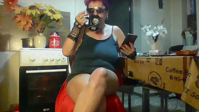 Snapshot of Ely_Elenita chatting on 03-27-26, 10:43 Ely Elenita online show from 03-27-26, 10:43