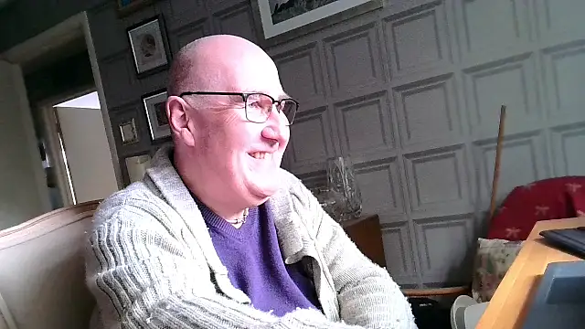 Adamdaddybear online show from 03-11-25, 02:51