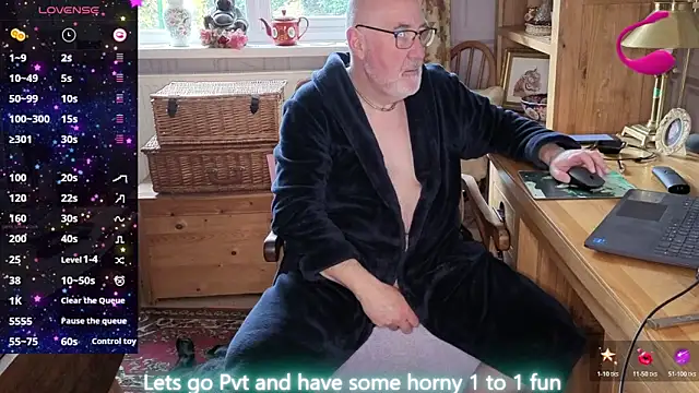 Adamdaddybear online show from 04-03-26, 01:28