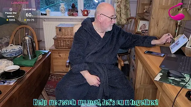 Adamdaddybear online show from 01-09-26, 08:21