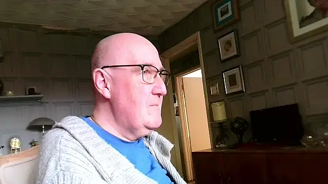 Adamdaddybear online show from 03-09-25, 01:59