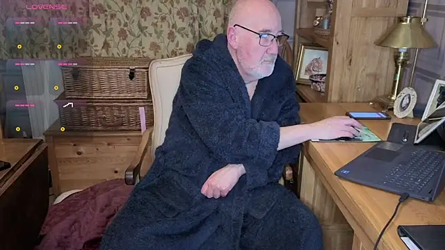 Adamdaddybear online show from 03-03-26, 08:38