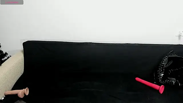 Snapshot of Reed_Fox chatting on 01-30-25, 12:39 Reed Fox online show from 01-30-25, 12:39