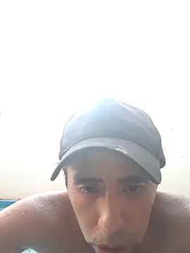 Snapshot of elcobin chatting on 03-18-25, 10:48 elcobin online show from 03-18-25, 10:48