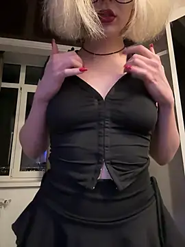 Snapshot of XMelissaX chatting on 04-29-26, 09:43 XMelissaX online show from 04-29-26, 09:43