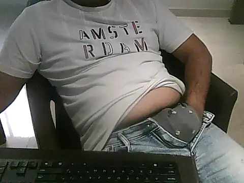 Snapshot of cryptoman1119 chatting on 02-24-26, 10:27 cryptoman1119 online show from 02-24-26, 10:27