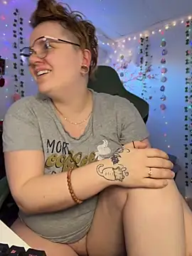 Sweetleeahxx online show from 04-12-26, 10:51