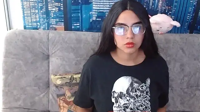 Miapeyton online show from 04-28-26, 01:15