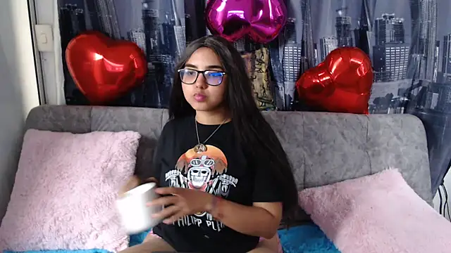 Miapeyton online show from 02-17-25, 09:21