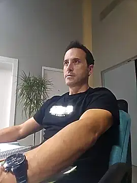 Lucas   81 online show from 11-10-25, 07:30