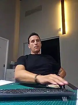 Lucas   81 online show from 10-21-25, 06:29