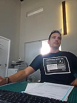 Lucas   81 online show from 10-18-25, 09:33