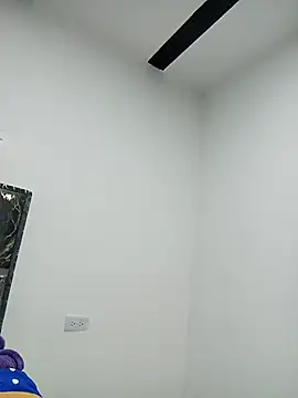 Sara Brownx online show from 04-23-26, 11:39