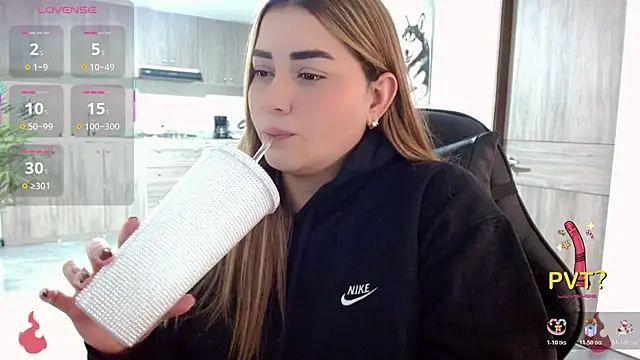 Lucia star   online show from 12-05-25, 12:21