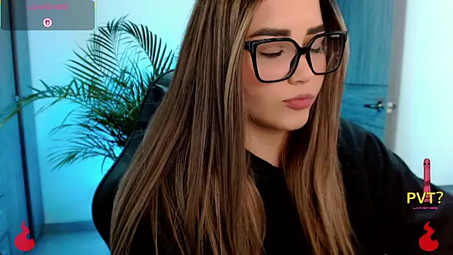 Lucia star   online show from 03-25-26, 01:06