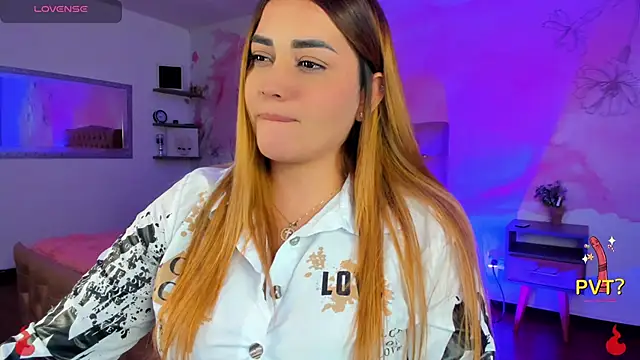 Snapshot of Lucia_star__ chatting on 03-05-25, 03:40 Lucia star   online show from 03-05-25, 03:40