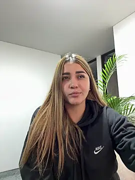 Lucia star   online show from 11-05-25, 02:58