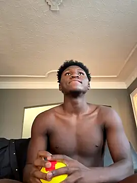 Snapshot of Festivitiesking1 chatting on 10-12-25, 02:07 Festivitiesking1 online show from 10-12-25, 02:07