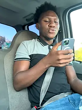 Snapshot of Festivitiesking1 chatting on 09-18-25, 12:30 Festivitiesking1 online show from 09-18-25, 12:30