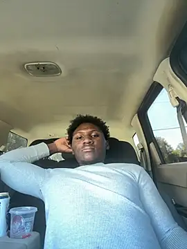 Snapshot of Festivitiesking1 chatting on 10-08-25, 04:40 Festivitiesking1 online show from 10-08-25, 04:40