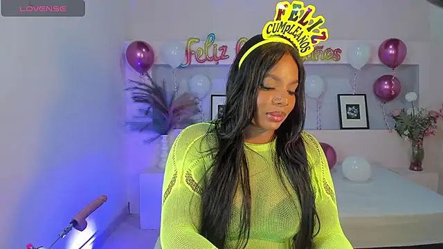 Snapshot of IvyBliss8 chatting on 09-09-25, 03:38 IvyBliss8 online show from 09-09-25, 03:38