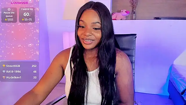 Snapshot of IvyBliss8 chatting on 02-10-25, 06:13 IvyBliss8 online show from 02-10-25, 06:13