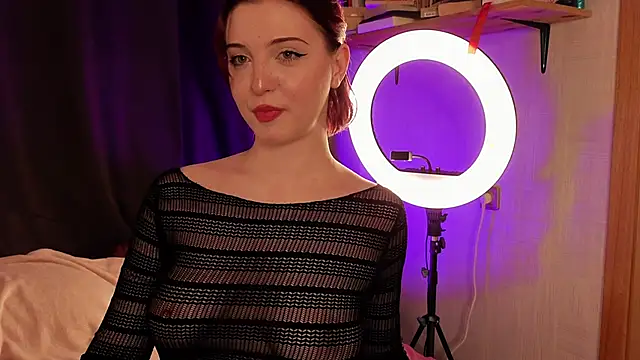 LisaVamp online show from 11-29-25, 10:21