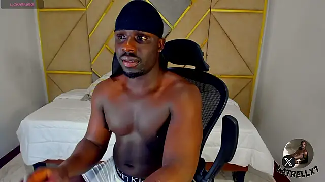 Snapshot of Latrellx7 chatting on 11-27-25, 03:18 Latrellx7 online show from 11-27-25, 03:18