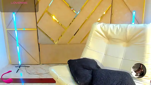 Snapshot of Latrellx7 chatting on 01-06-26, 03:10 Latrellx7 online show from 01-06-26, 03:10