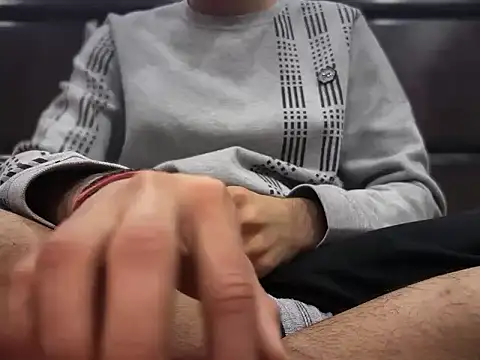 Snapshot of SexMachine1069 chatting on 11-17-25, 06:45 SexMachine1069 online show from 11-17-25, 06:45