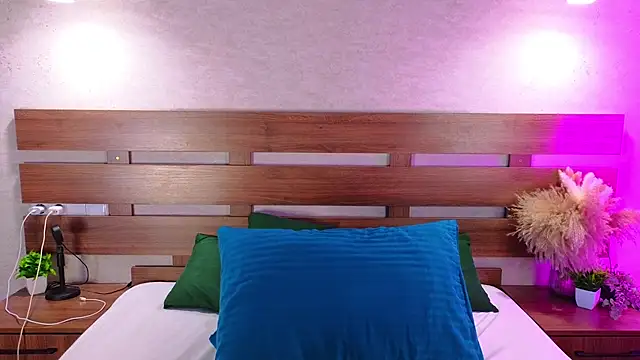 Snapshot of EvaLeester chatting on 07-06-26, 03:03 EvaLeester online show from 07-06-26, 03:03