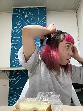 GigiVolkova online show from 11-30-25, 11:05