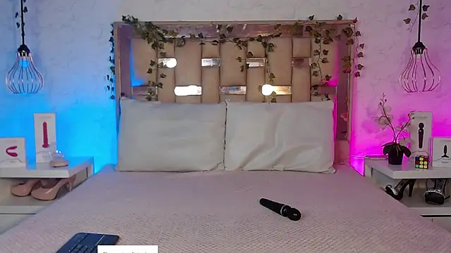 GigiVolkova online show from 12-20-25, 08:01