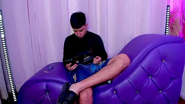 Yourslust  online show from 02-19-26, 01:30