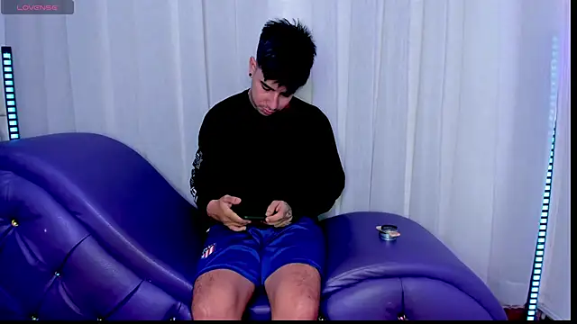 Yourslust  online show from 11-15-25, 02:32