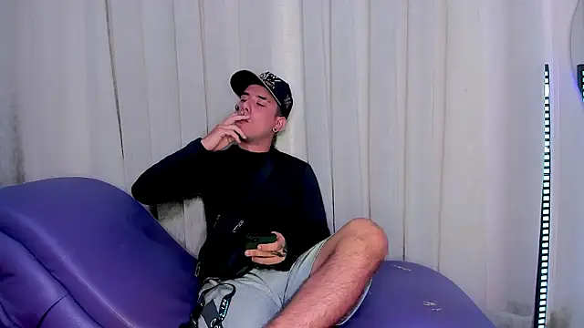 Yourslust  online show from 01-15-26, 10:13