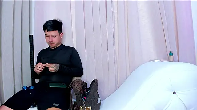 Yourslust  online show from 03-22-26, 08:10