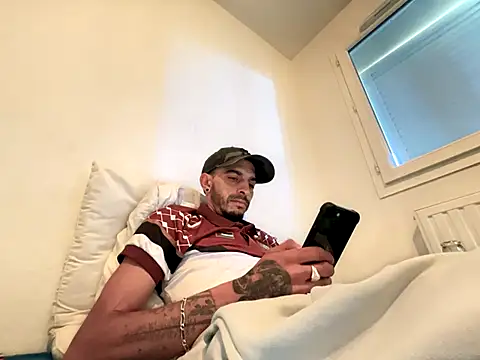 Rebeu313 online show from 10-02-25, 09:56