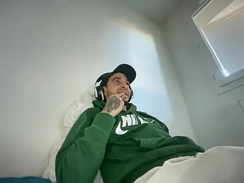 Rebeu313 online show from 11-18-25, 10:29